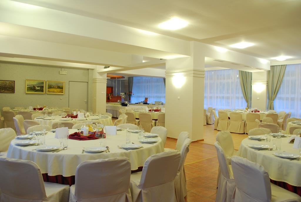 Hotel Akor Bydgoszcz Ngoại thất bức ảnh